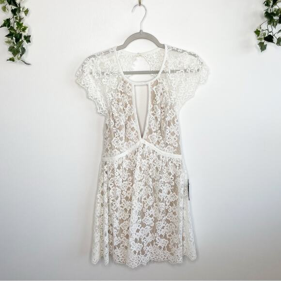 LULUS Absolutely In Love White Lace Short Sleeve Skater Dress Size Medium - Picture 1 of 10